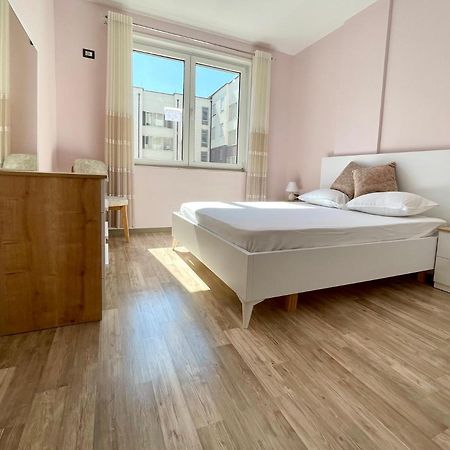 Modern & Cozy Apartment Tirana Eksteriør billede