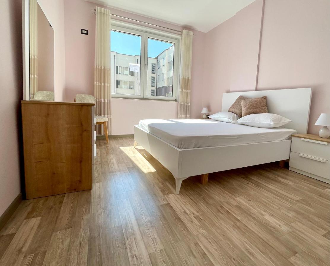 Modern & Cozy Apartment Tirana Eksteriør billede